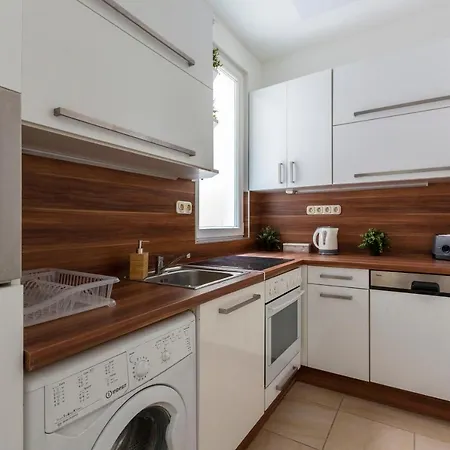 Deluxe Cozy In The Heart Of Budapest