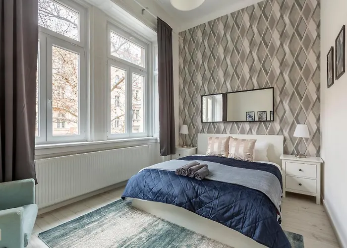 Apartment Deluxe Cozy In The Heart Of *