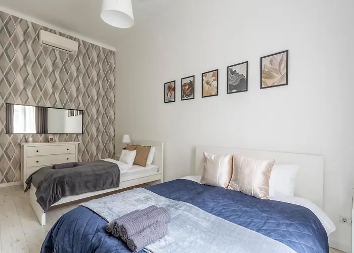 Apartment Deluxe Cozy In The Heart Of *